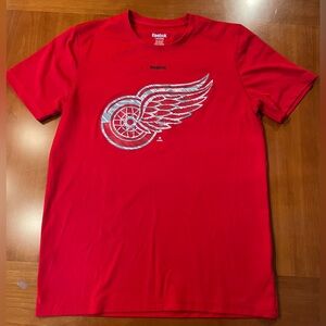 Red wings T-shirt, kids Large
